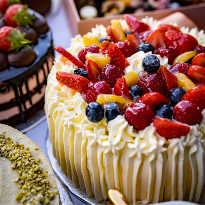Vanilla And Fresh Fruit Cake